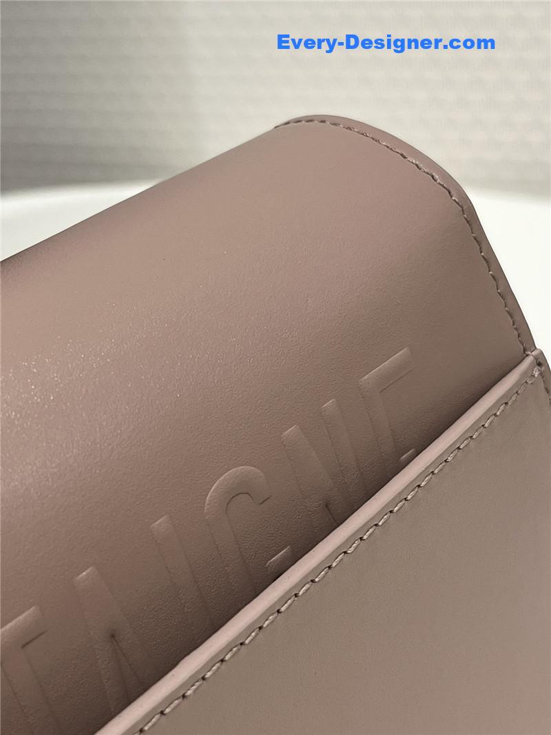 D10r 30 montaigne avenue bag