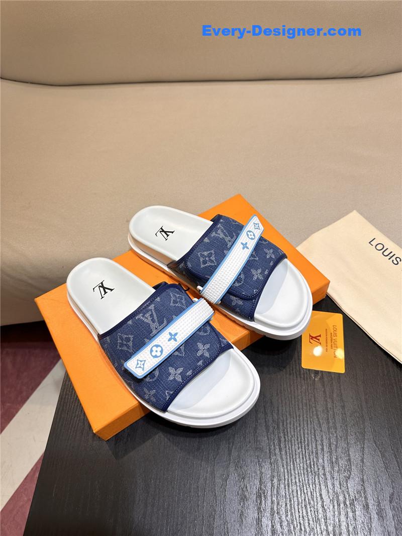 l0vis Vvtt0n lv sandals