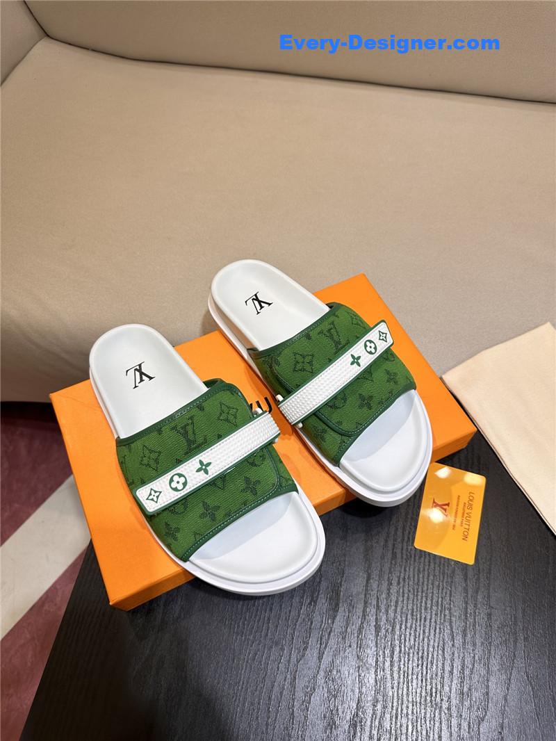 l0vis Vvtt0n lv sandals