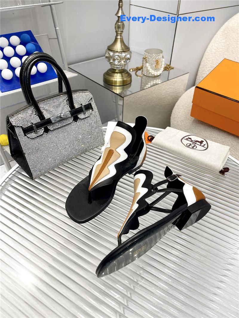 H**me5 color block sandals