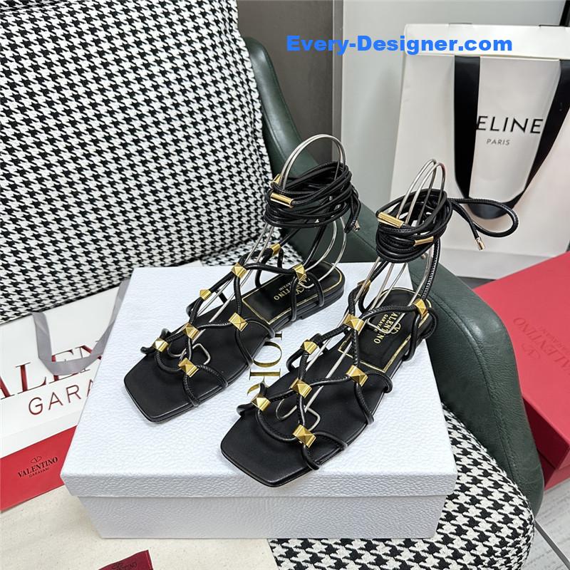 Va1e*ntin0 roman flat sandals