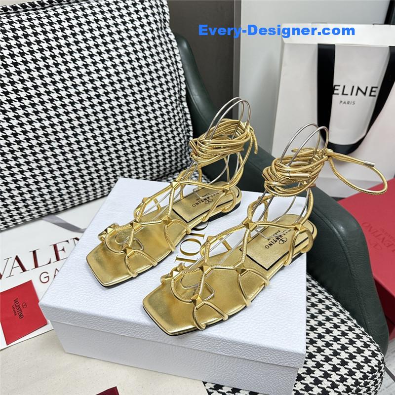 Va1e*ntin0 roman flat sandals