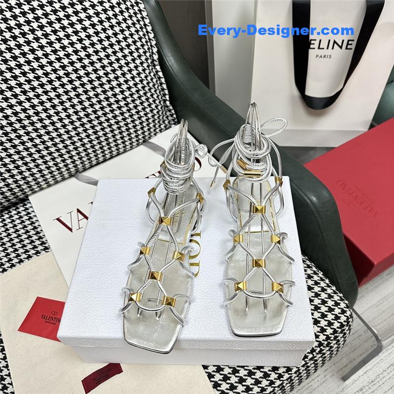 Va1e*ntin0 roman flat sandals