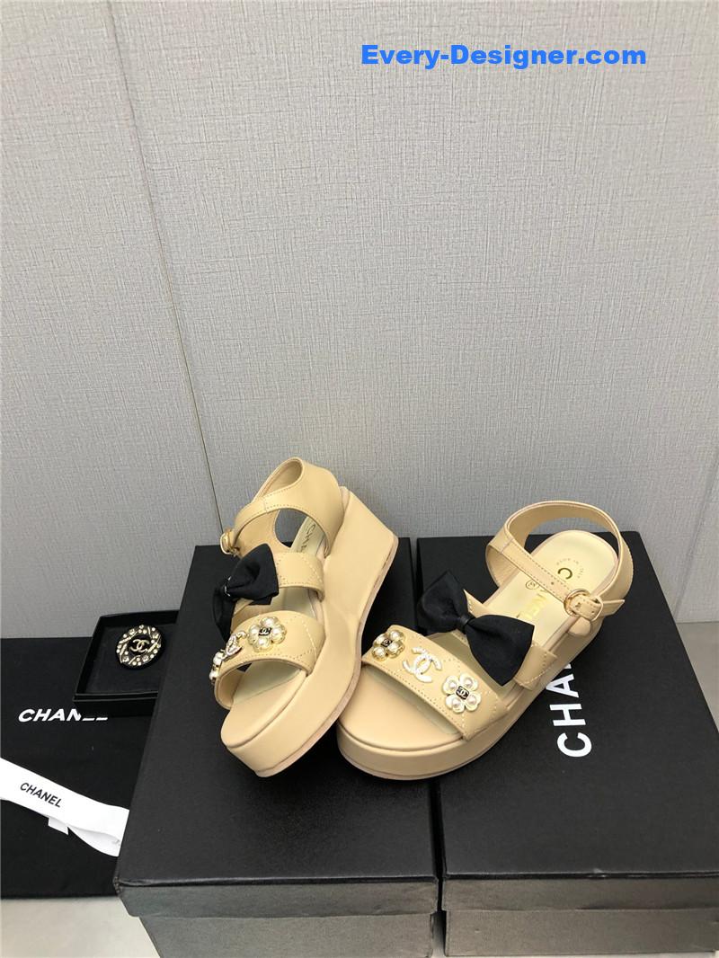 CC top sandals