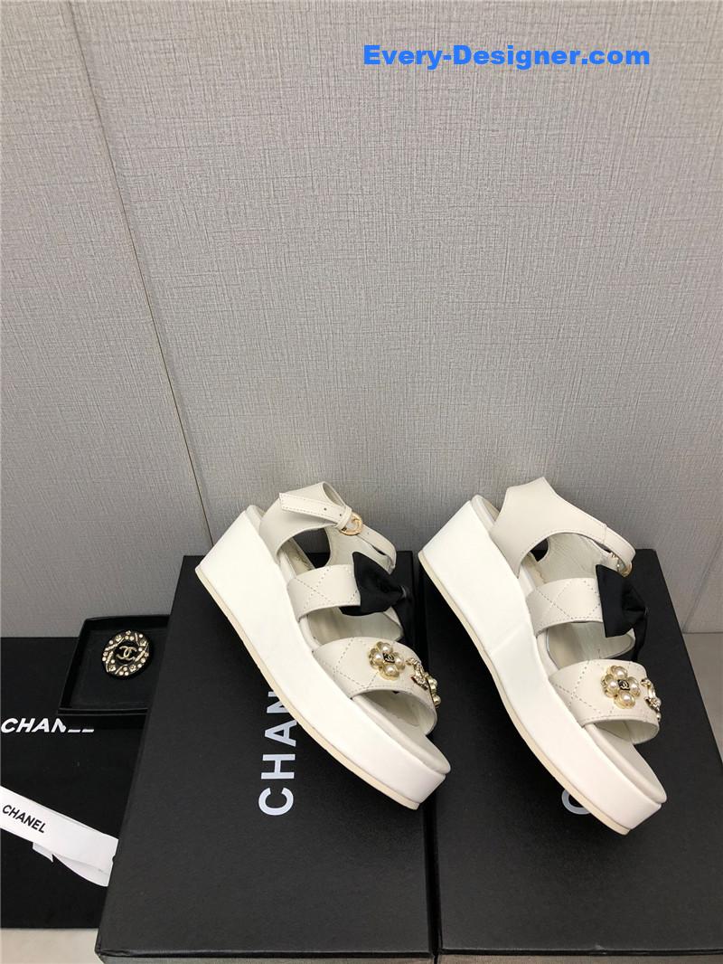 CC top sandals