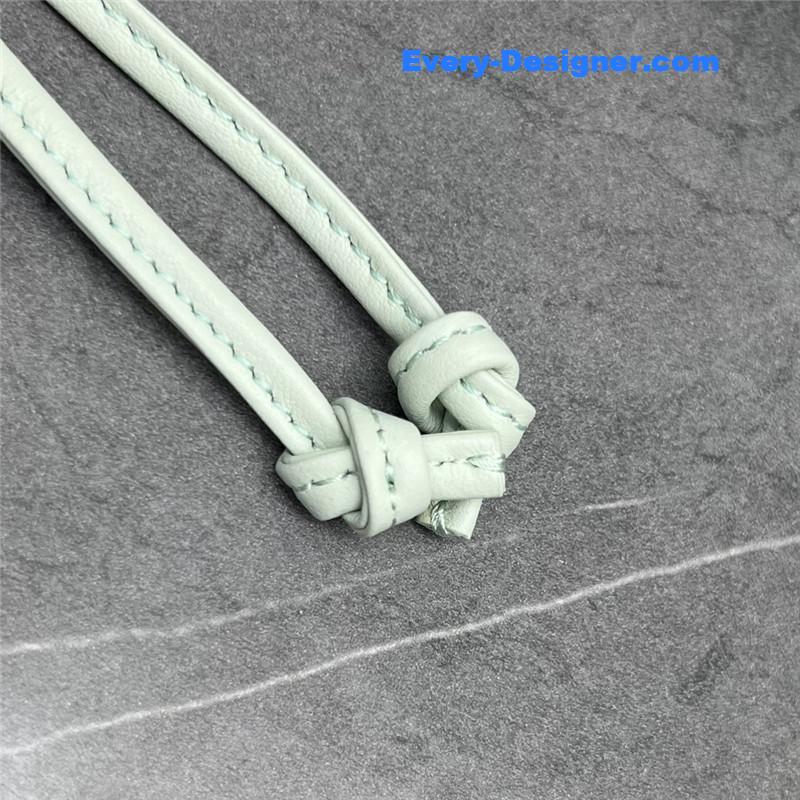 Ce1i*e drawstring phone bag