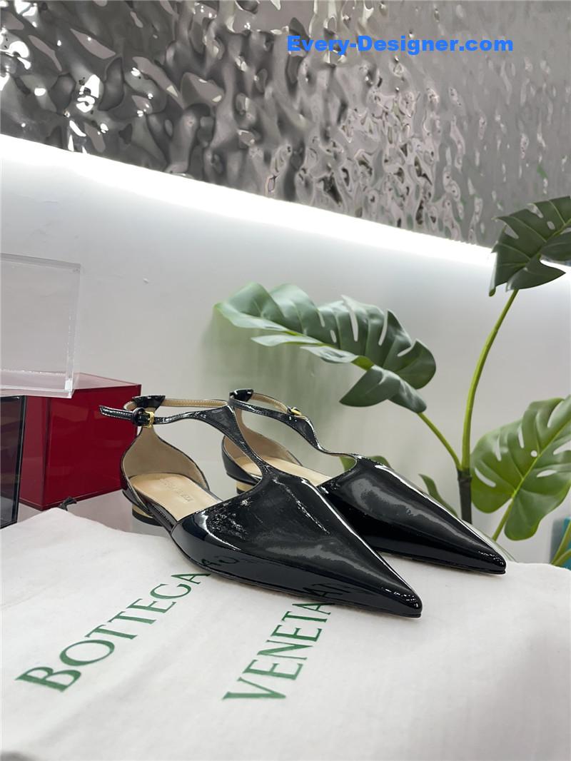 b0tt*ga Ven*ta new pointed shoes