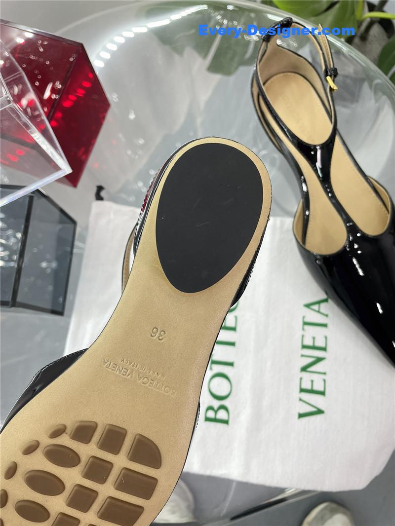 b0tt*ga Ven*ta new pointed shoes