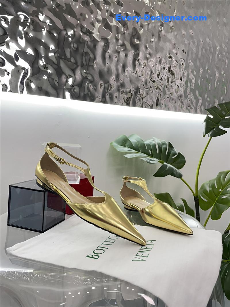 b0tt*ga Ven*ta new pointed shoes