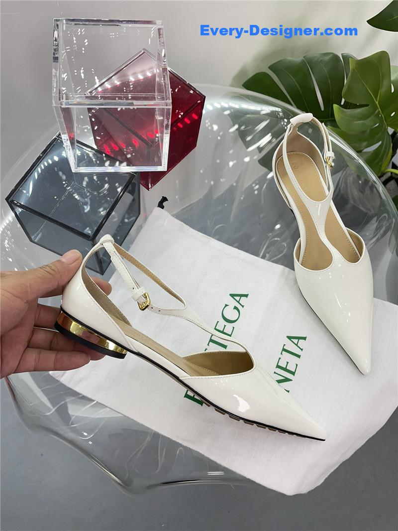 b0tt*ga Ven*ta new pointed shoes