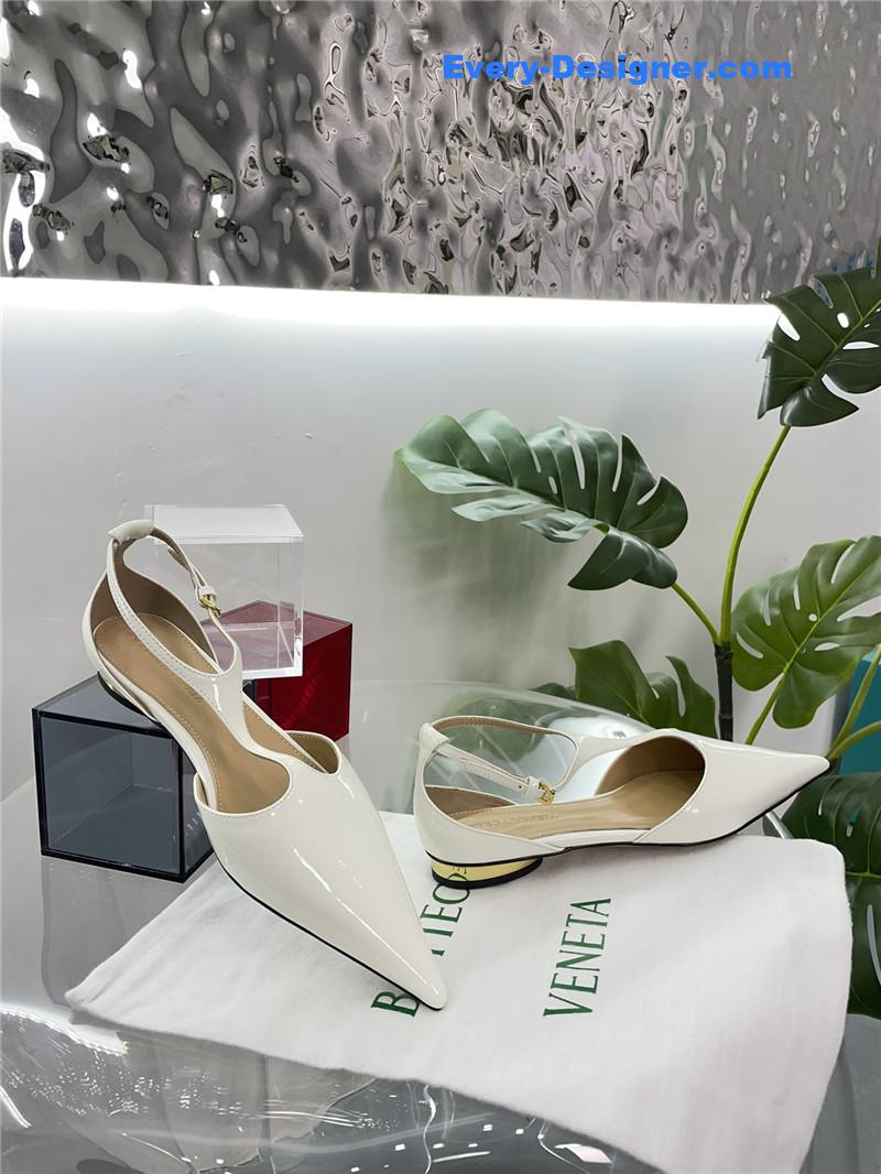 b0tt*ga Ven*ta new pointed shoes