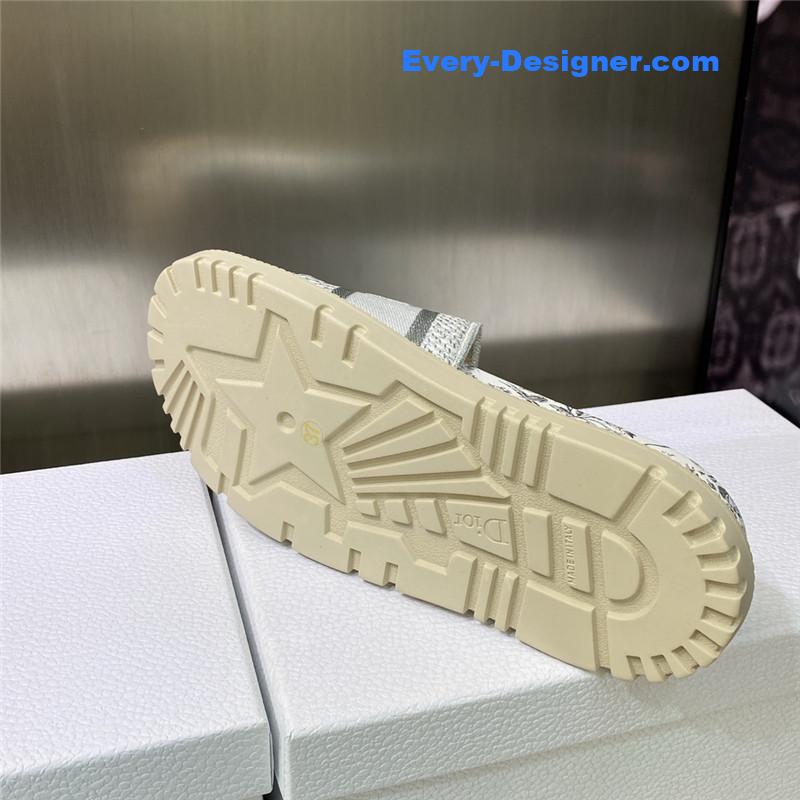 D10r platform jelly color women’s sandals