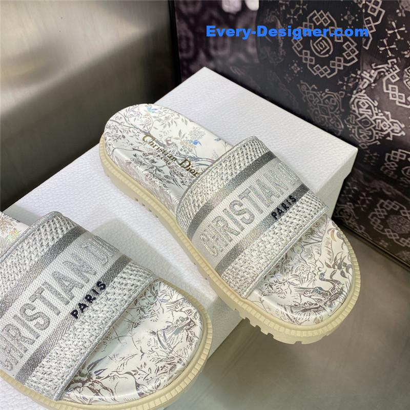 D10r platform jelly color women’s sandals