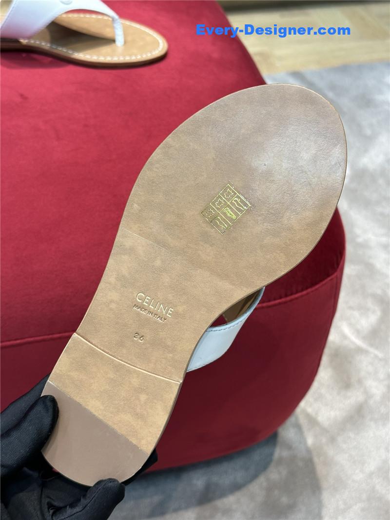 Ce1i*e arc de triomphe flip flops in leather