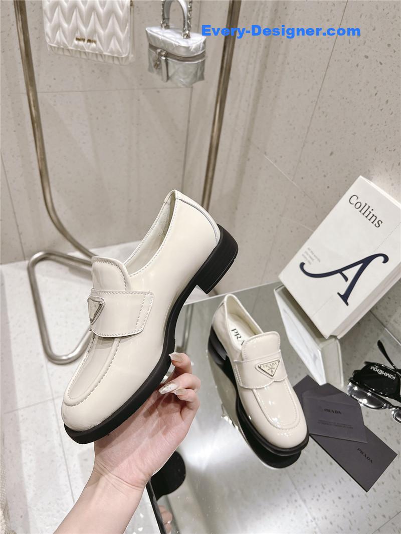 Pra*a patent leather loafers