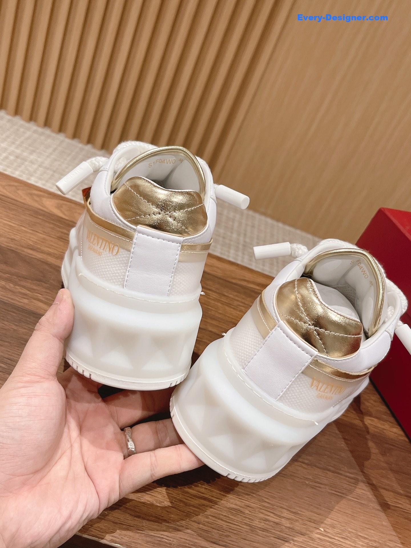 Va1e*ntin0 studded one stud low top sneakers