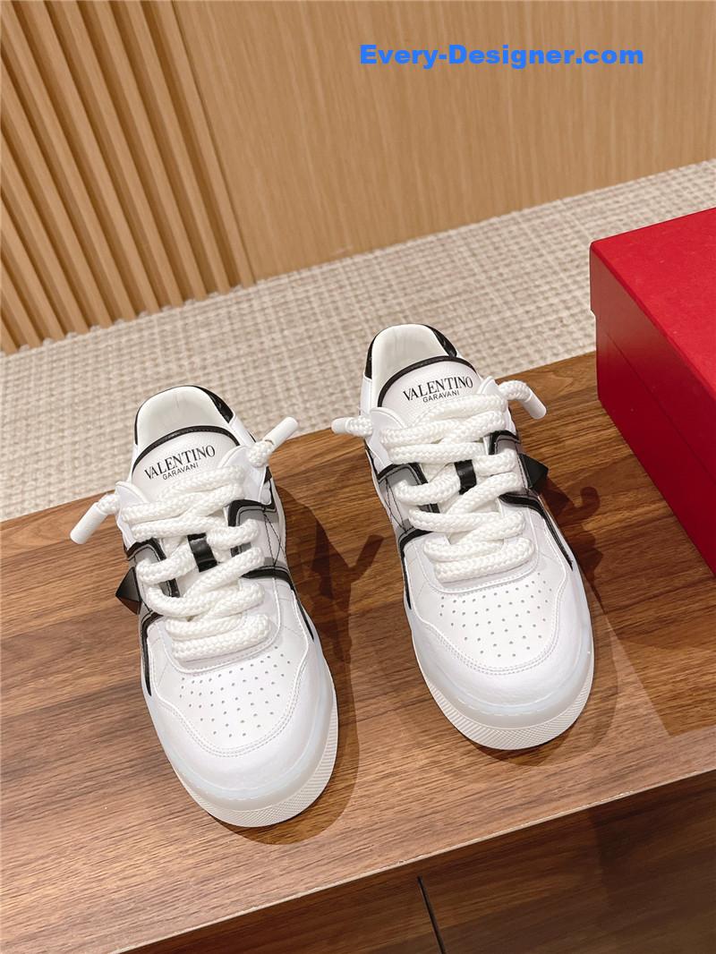 Va1e*ntin0 studded one stud low top sneakers