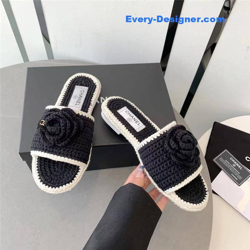 CC crochet honey slippers