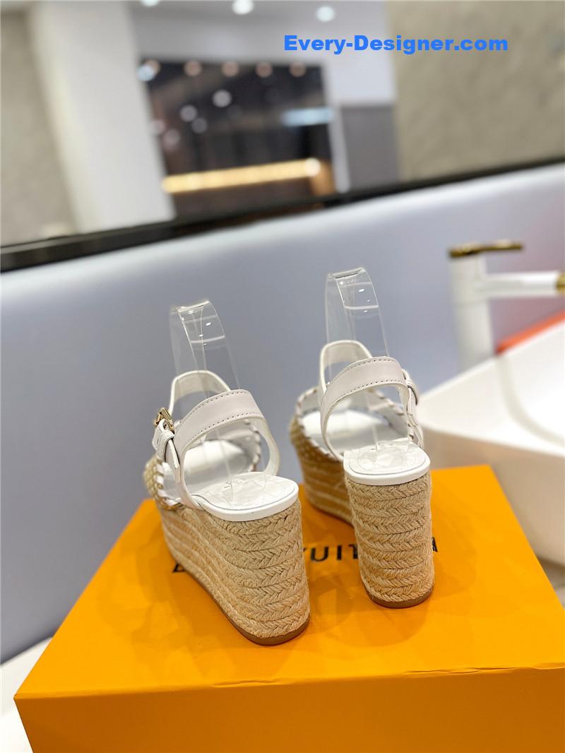 l0vis Vvtt0n lv platform sandals