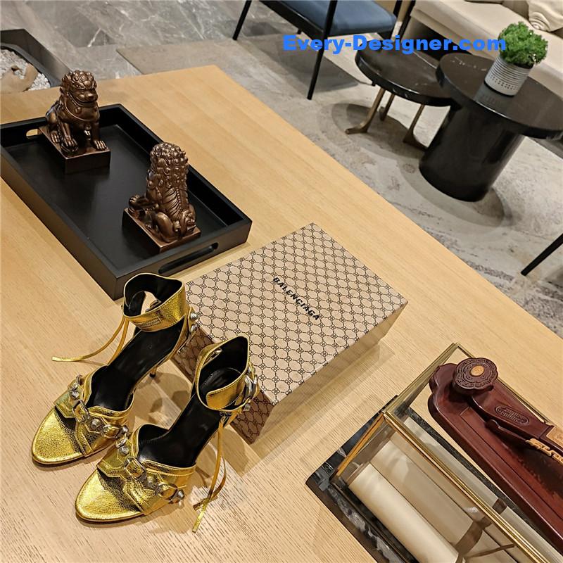 Ba1en*iaga studded fishmouth sandals