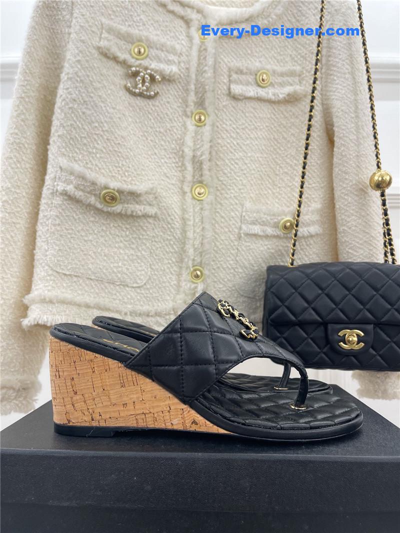 CC rhombus CC logo chain buckle slippers