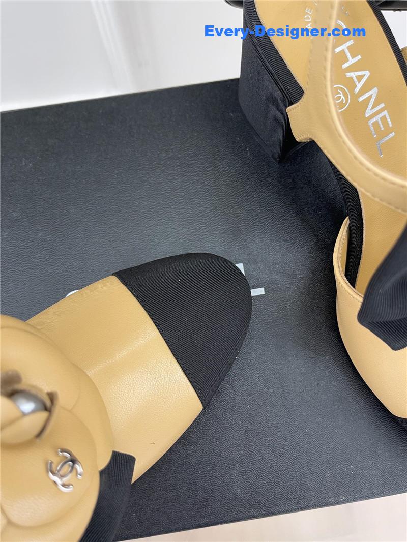 CC camellia bow chunky heel sandals
