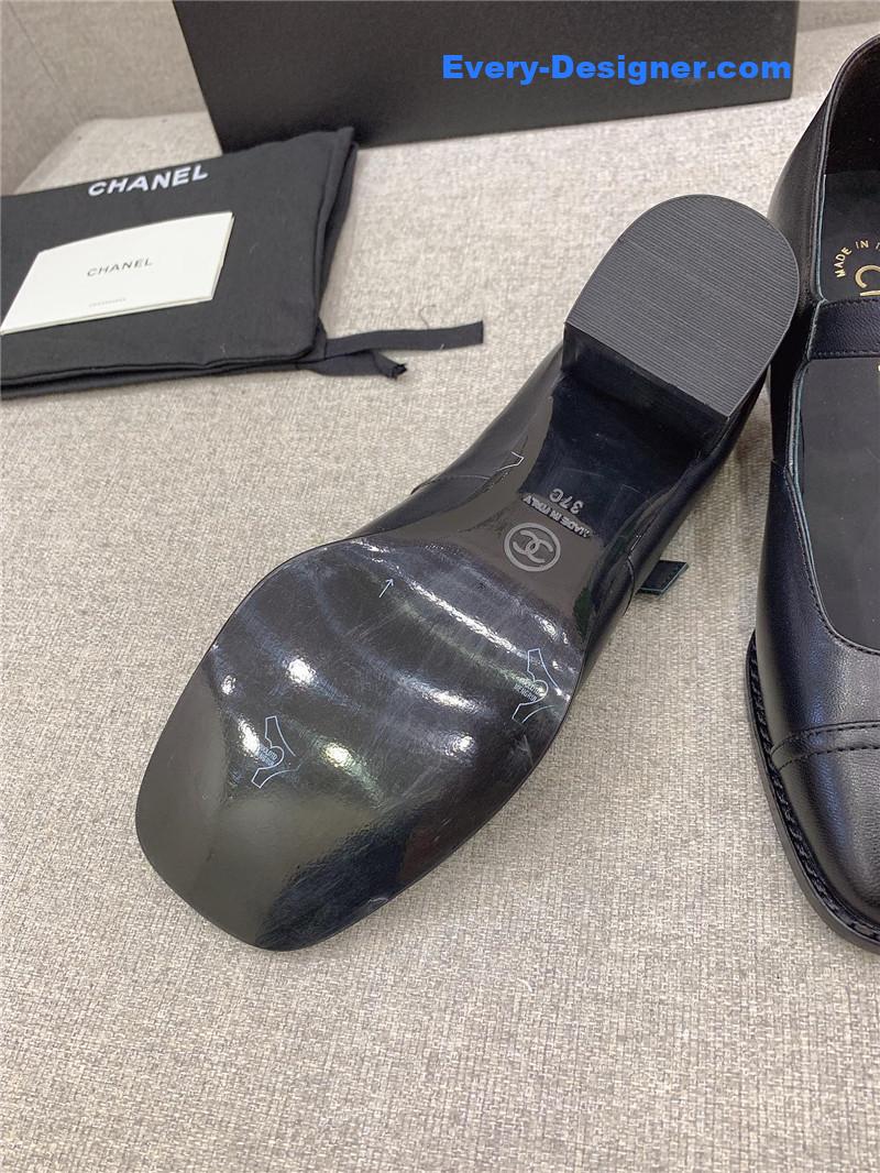 CC new thick heel square toe shoes