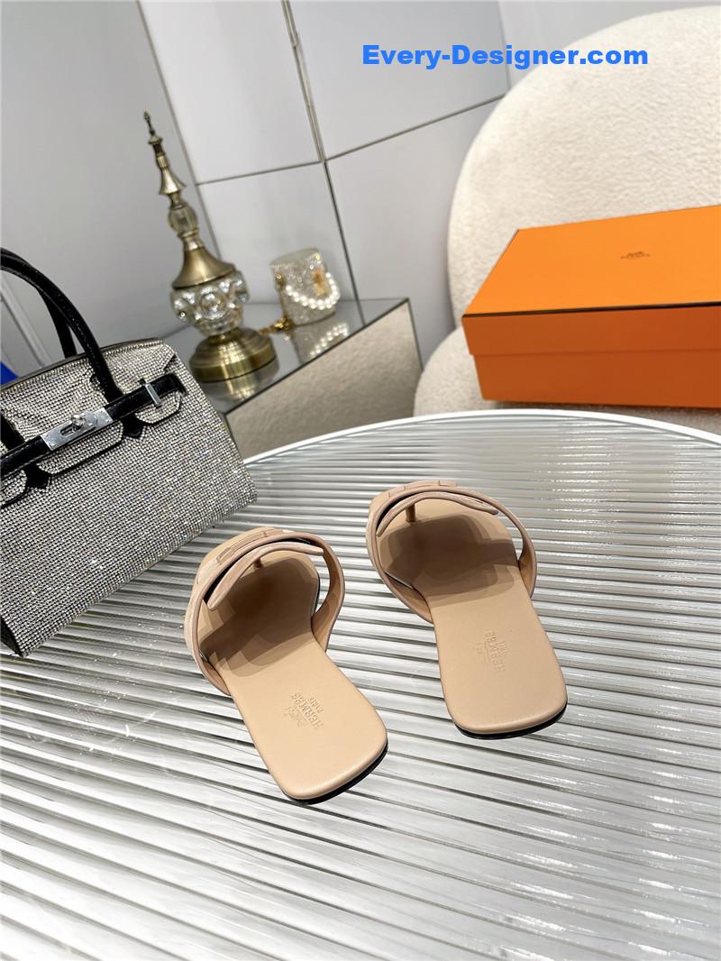 H**me5 classic h buckle sandals