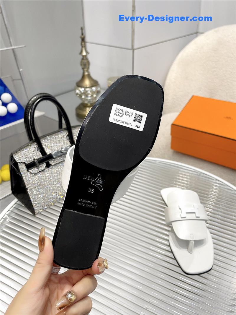 H**me5 classic h buckle sandals