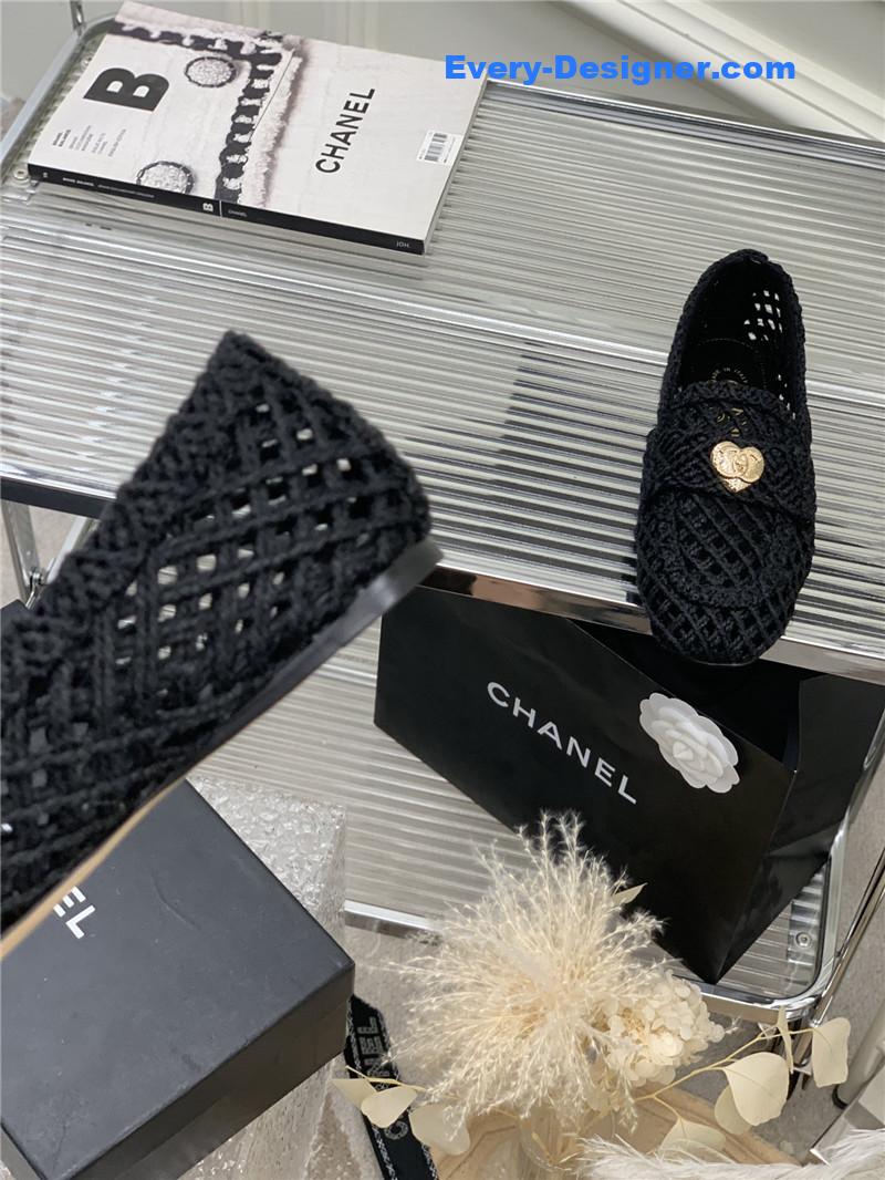 CC hollow Roman slippers