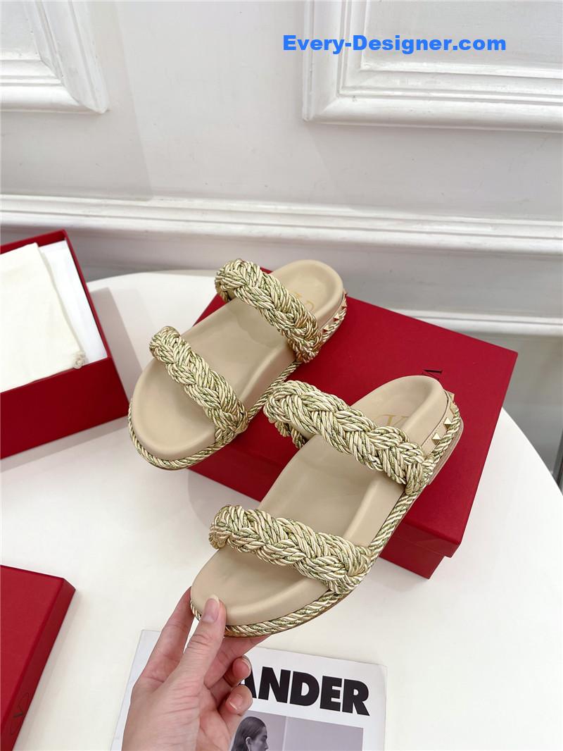 Va1e*ntin0 hand woven slippers