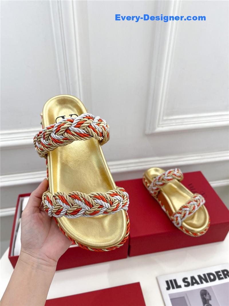 Va1e*ntin0 hand woven slippers