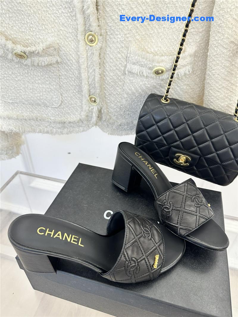 CC rhombus CC logo chunky heel slippers