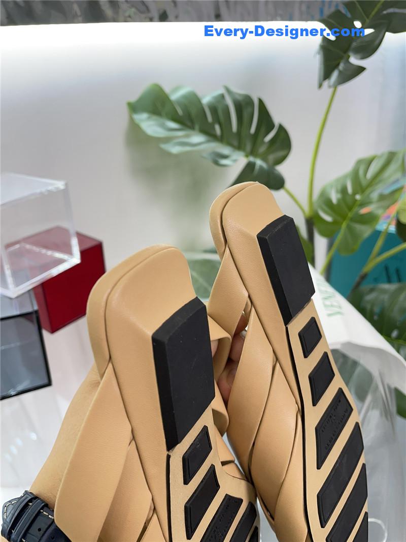 b0tt*ga Ven*ta square toe flat woven slides
