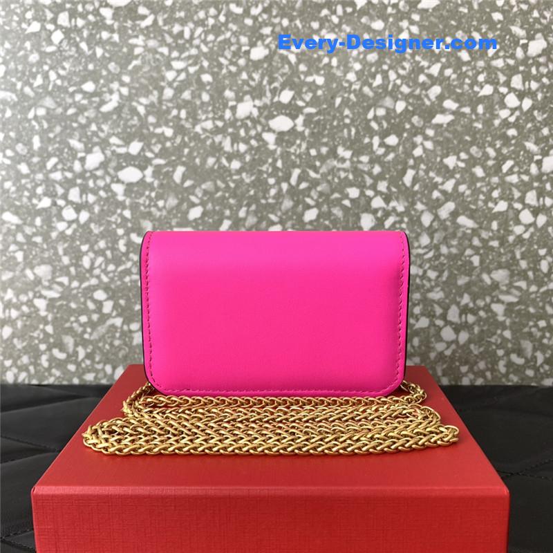 Va1e*ntin0 v logo leather bag