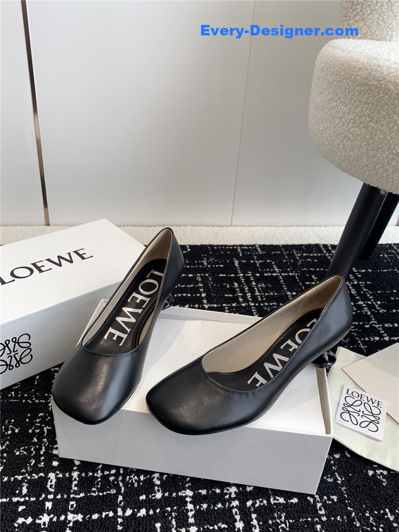 L0ew* round toe vase heel shoes