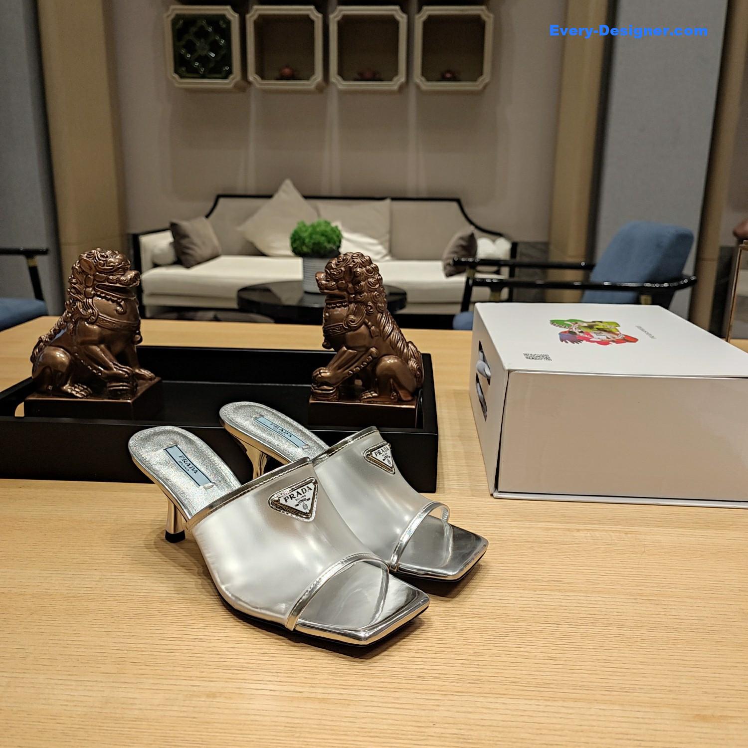 Pra*a metal logo triangle head square sandals