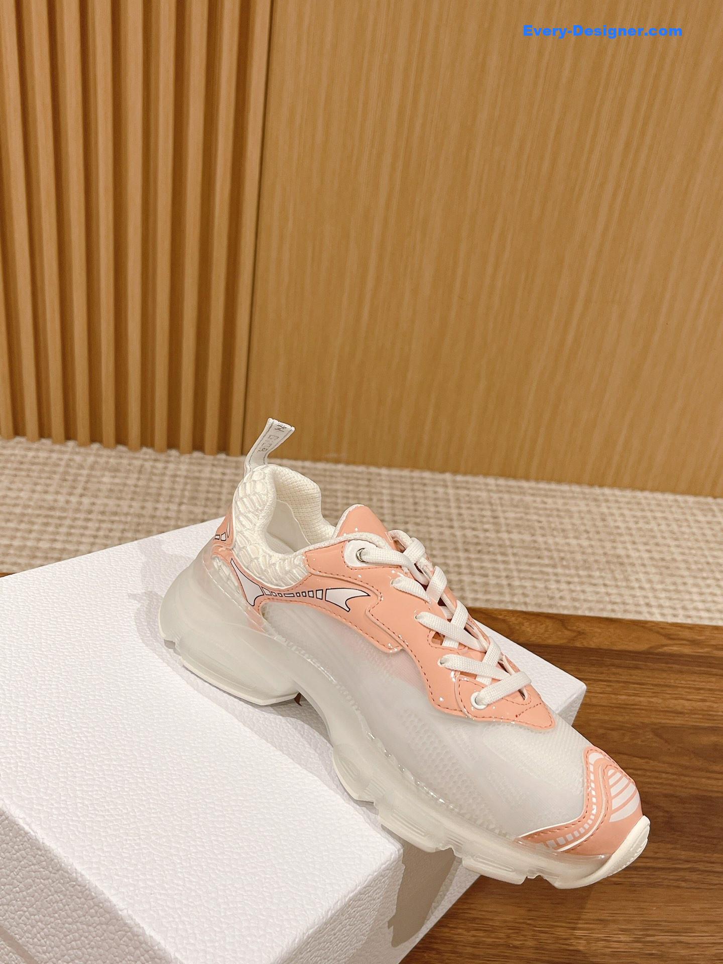 D10r classic running shoes