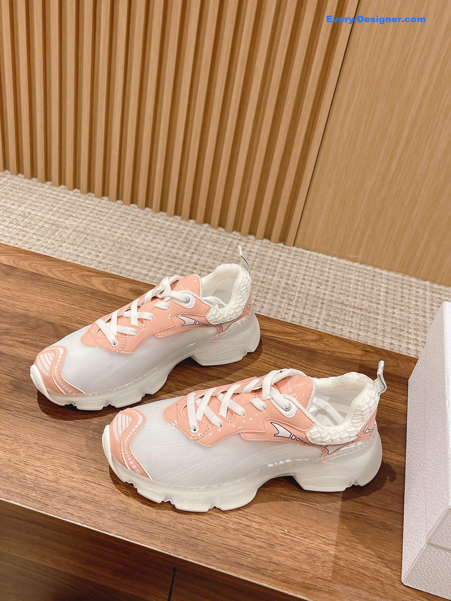 D10r classic running shoes