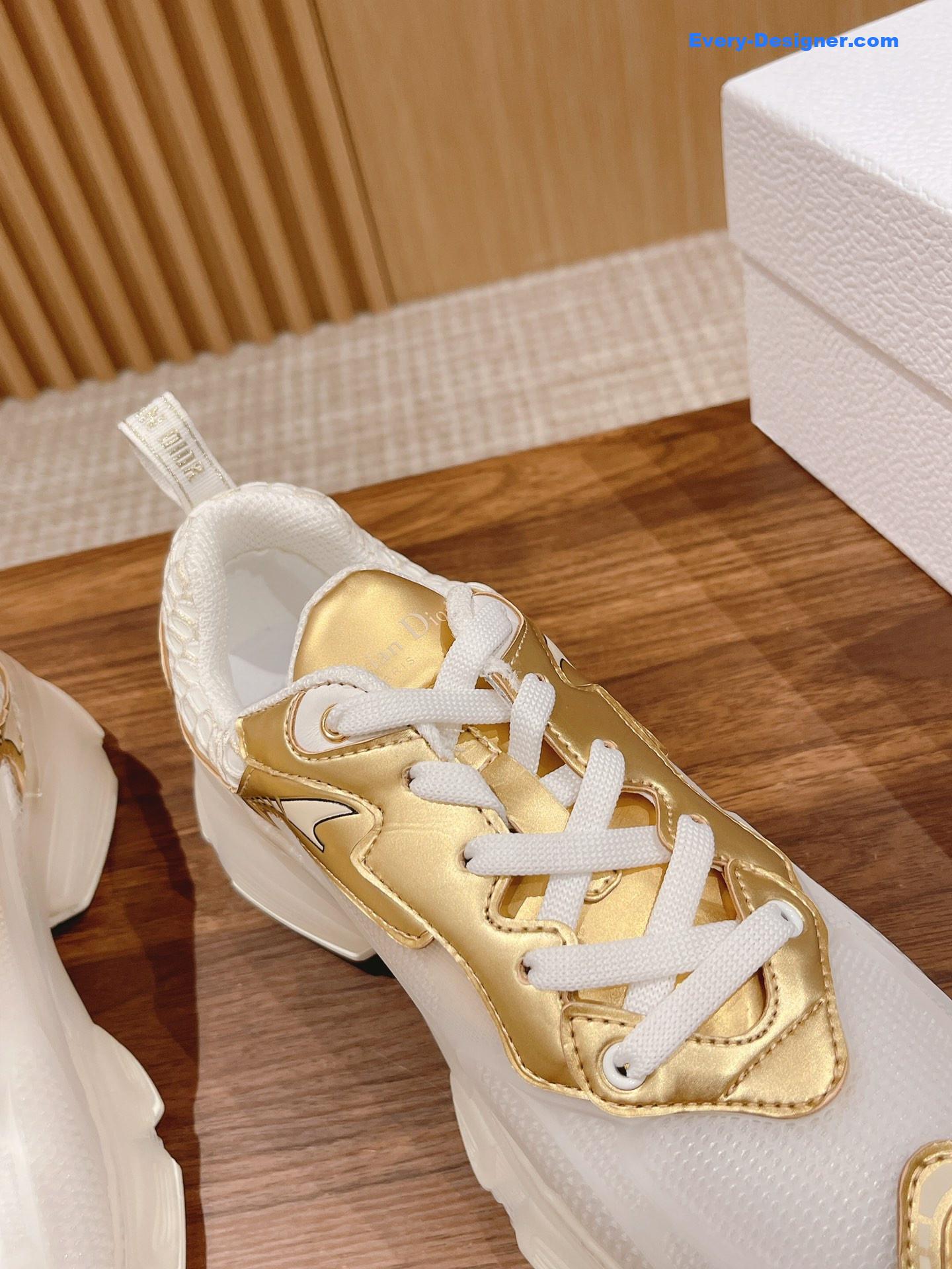 D10r classic running shoes