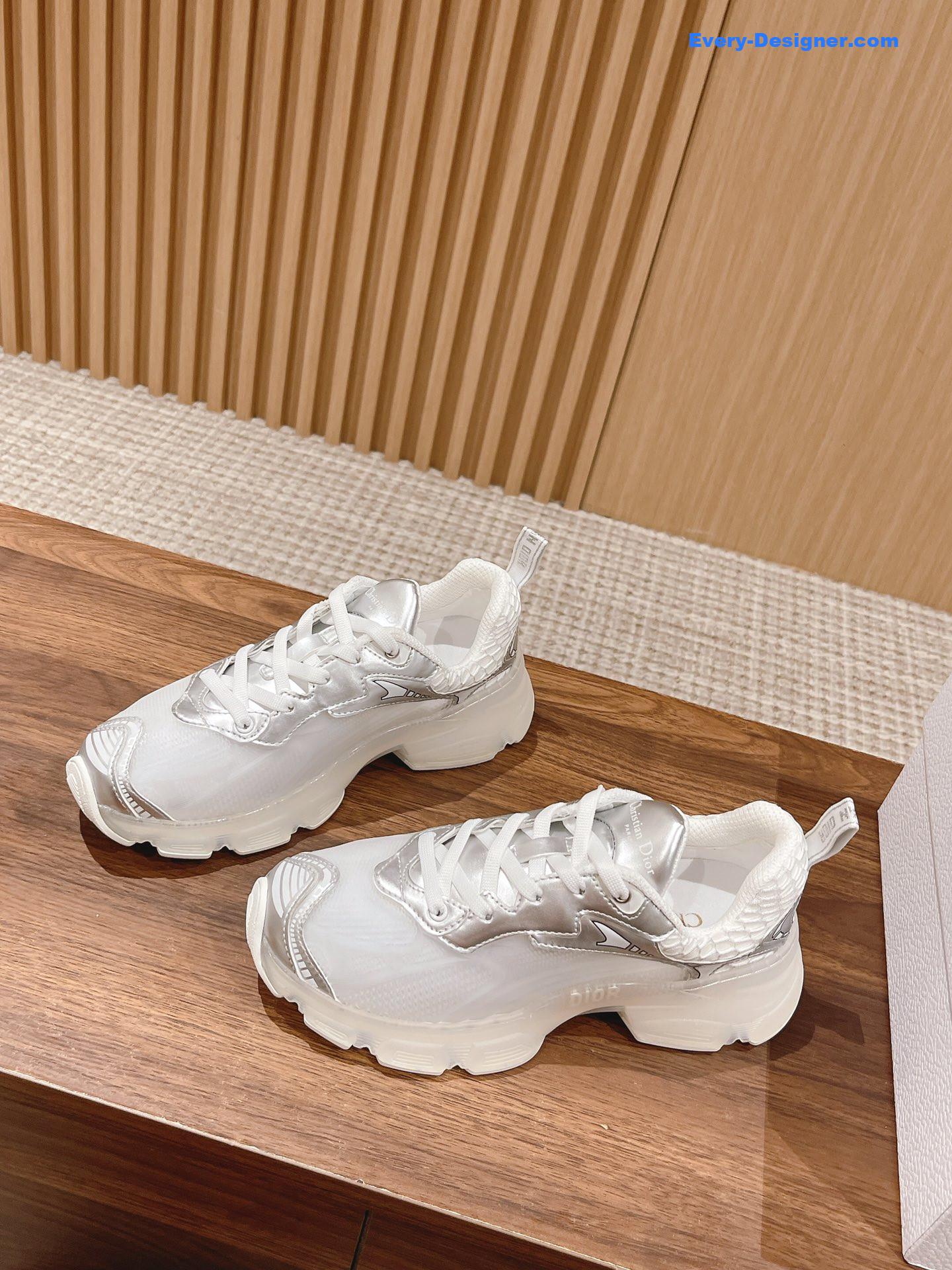 D10r silver vibe chunky sneakers