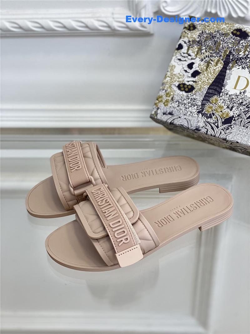D10r new D10ract beach shoes