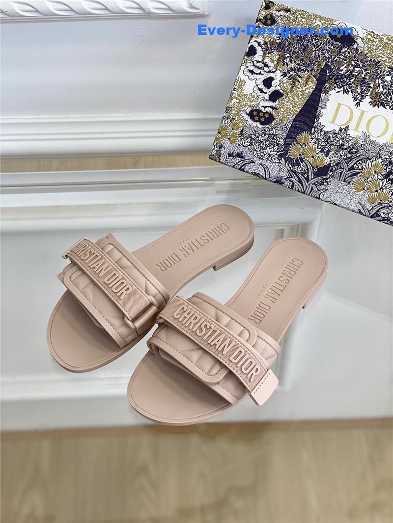 D10r new D10ract beach shoes