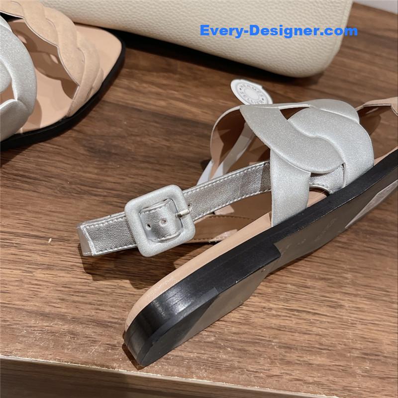 H**me5 pig nose sandals