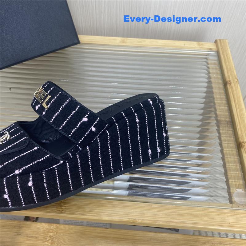 CC logo platform slippers