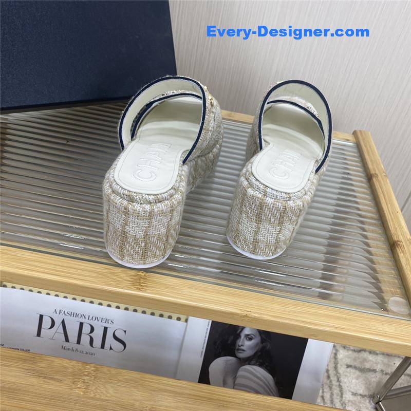 CC logo platform slippers