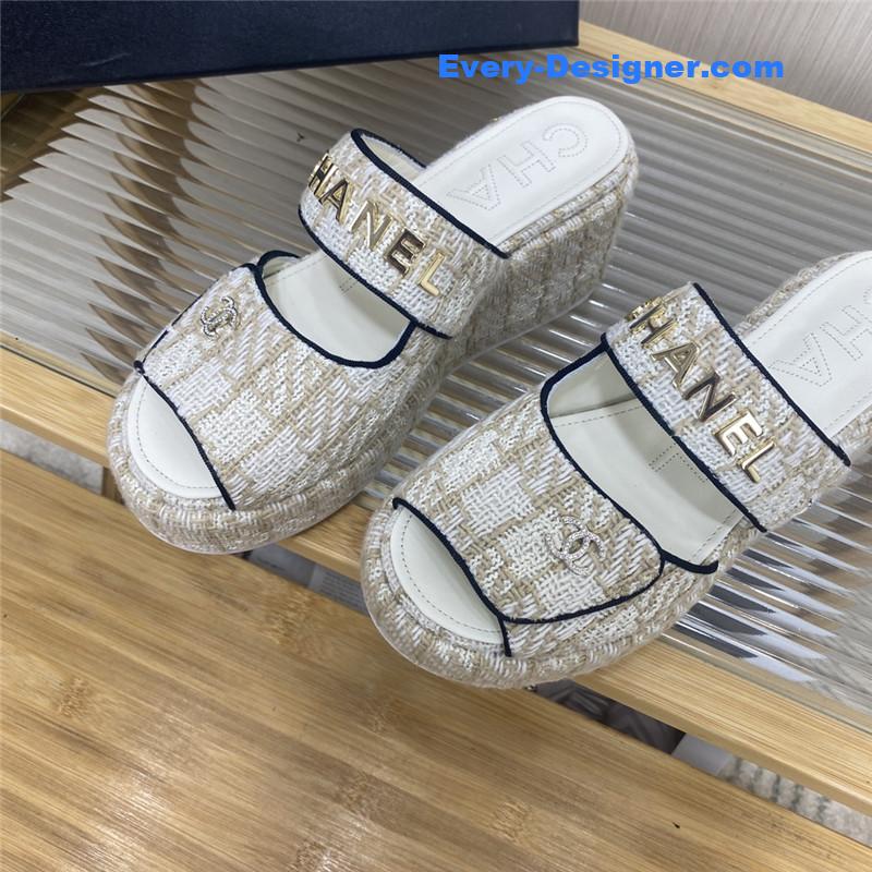 CC logo platform slippers