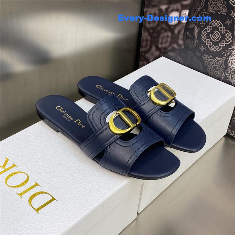 D10r cd letter metal logo flat hollow sandals