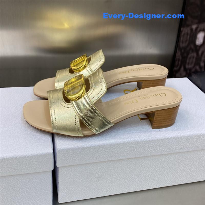 D10r cd letter metal logo flat hollow sandals