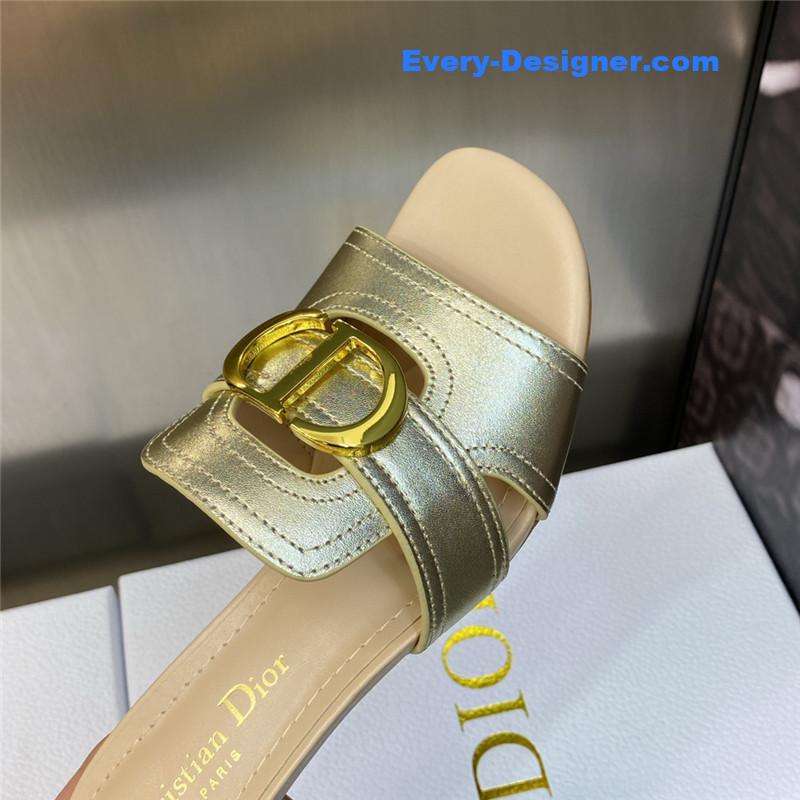 D10r cd letter metal logo flat hollow sandals